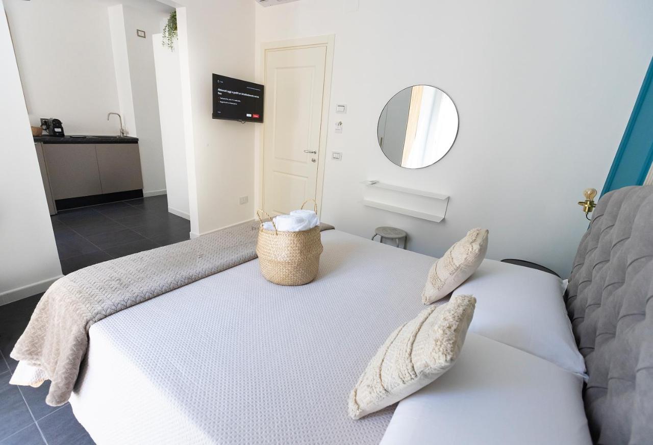 Lena Suite Bari Vecchia ภายนอก รูปภาพ
