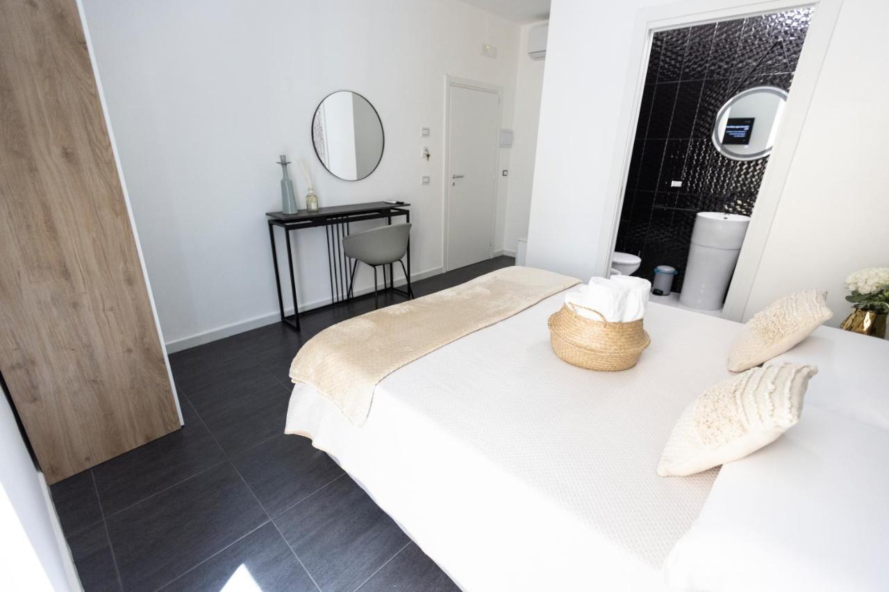 Lena Suite Bari Vecchia ภายนอก รูปภาพ