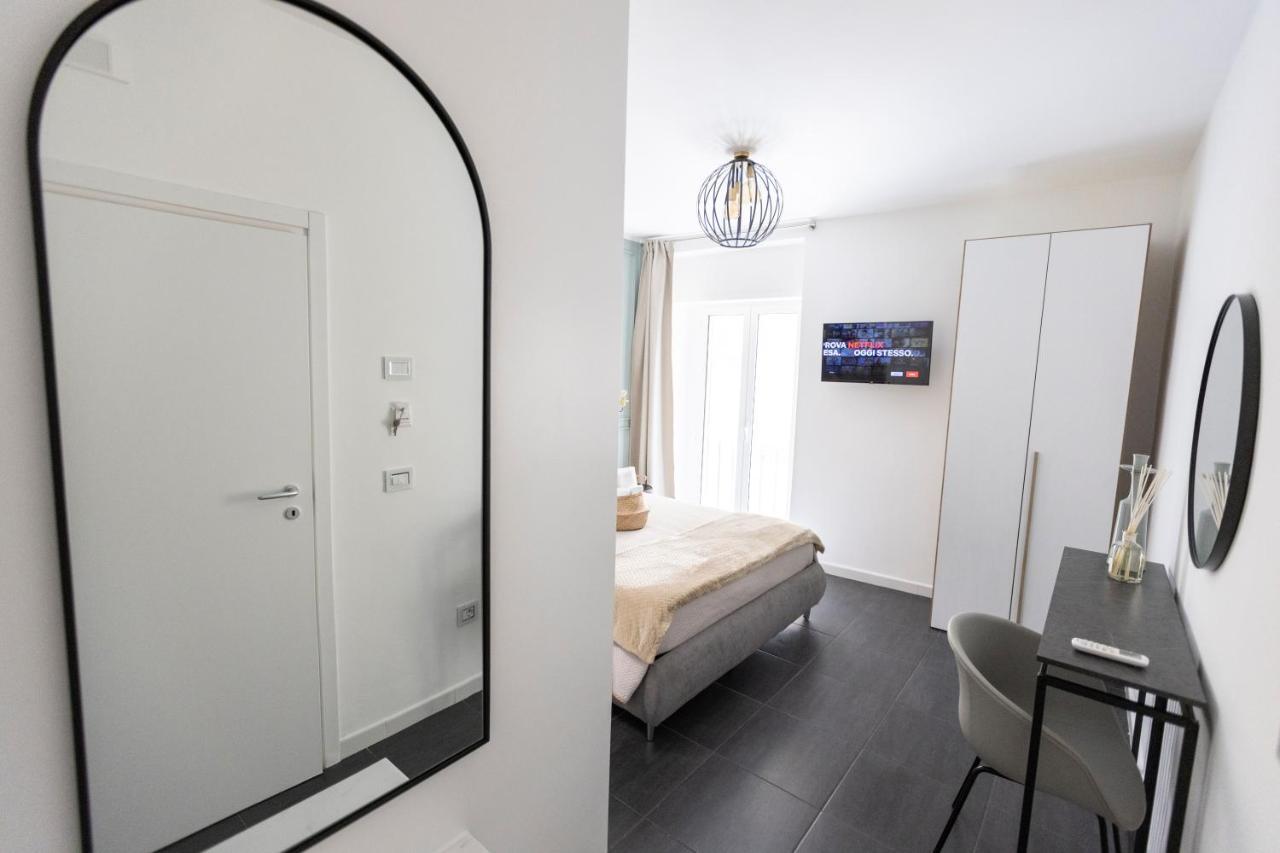 Lena Suite Bari Vecchia ภายนอก รูปภาพ